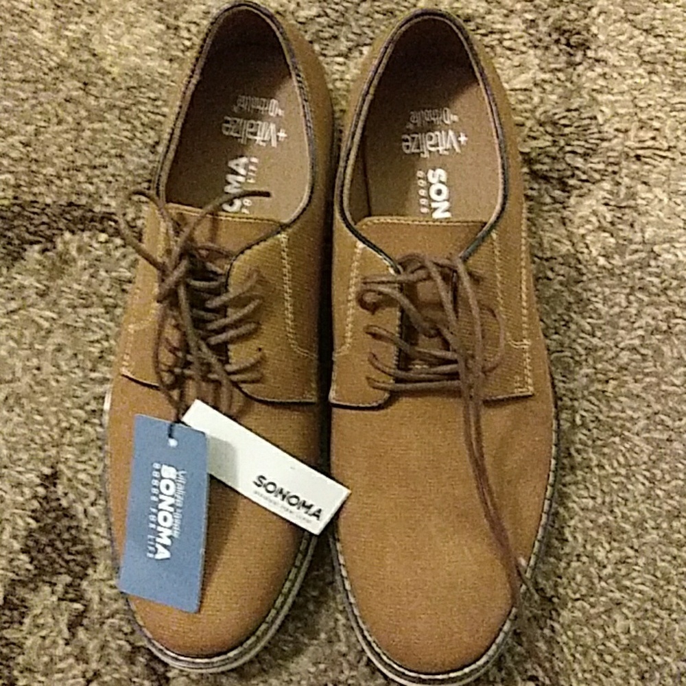 Men's dress shoes